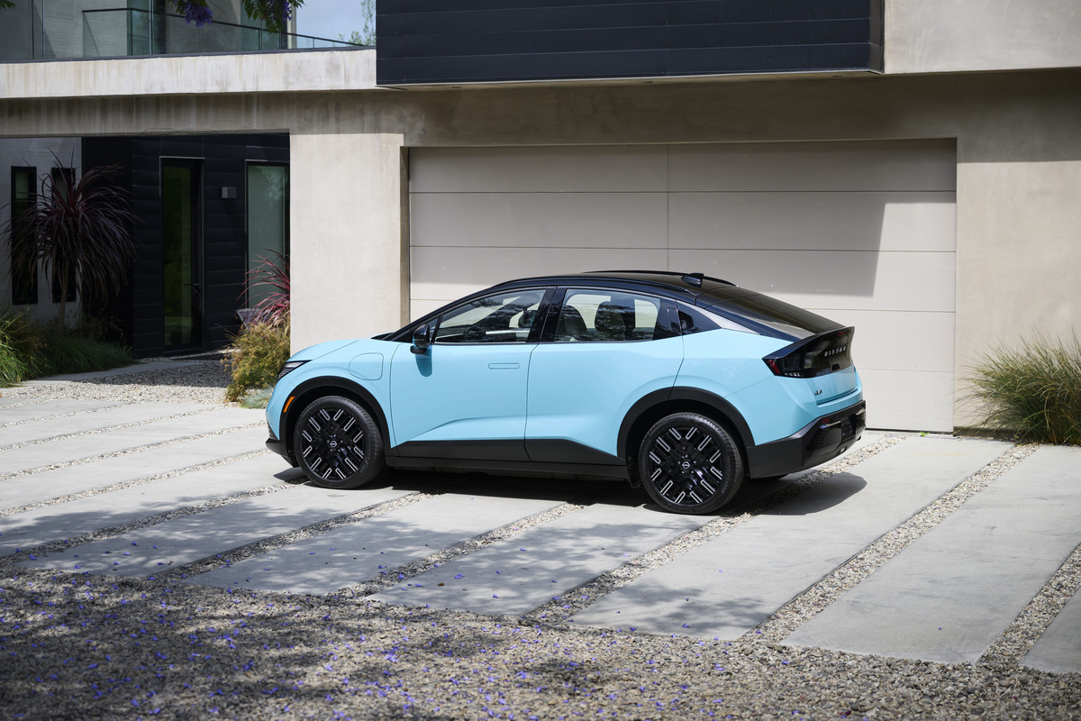 Lease $499/Month + Tax for 36 Months Or Save $2,501 off MSRP