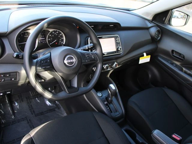 Used 2025 Nissan KICKS PLAY Base with VIN 3N1CP5BV1SL491704 for sale in Kansas City