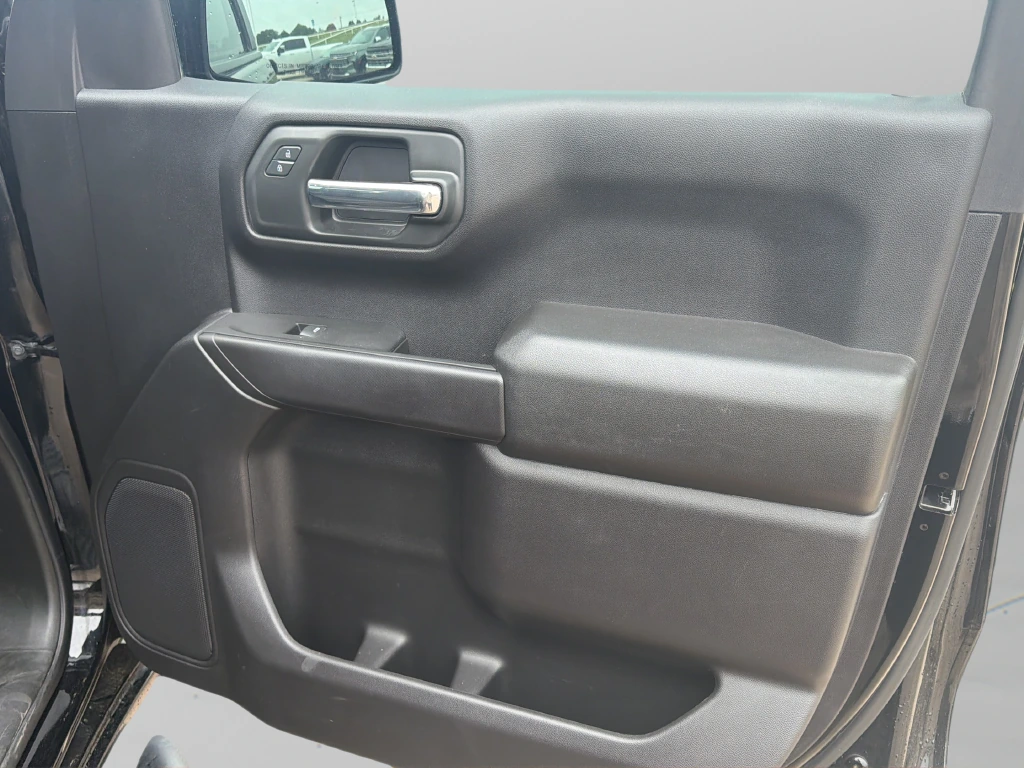 2024 Chevrolet Silverado 1500 Custom - Photo 9