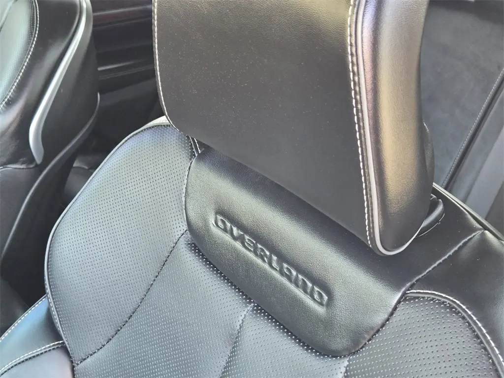 2024 Jeep Grand Cherokee Overland photo 11