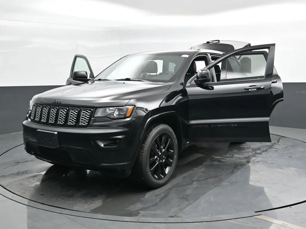 2019 Jeep Grand Cherokee Altitude photo 44