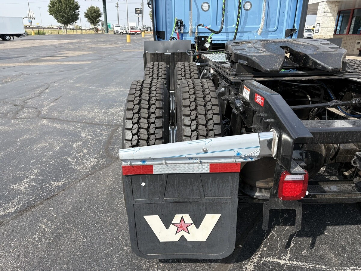 2027 Western Star 49X — photo 4