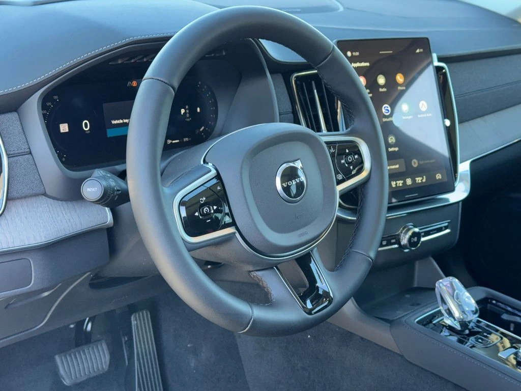 2026 Volvo - image 16