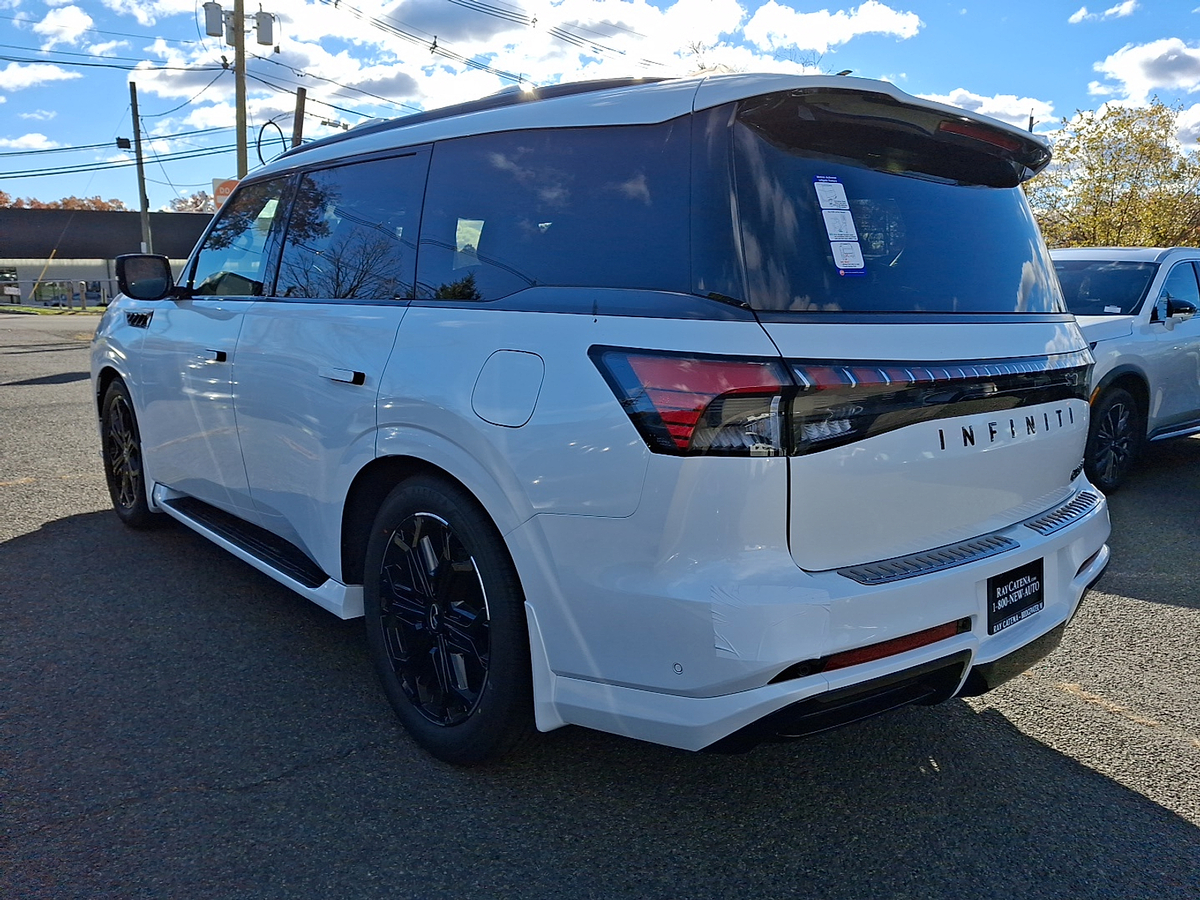 2026 Infiniti QX80 Sensory photo 3