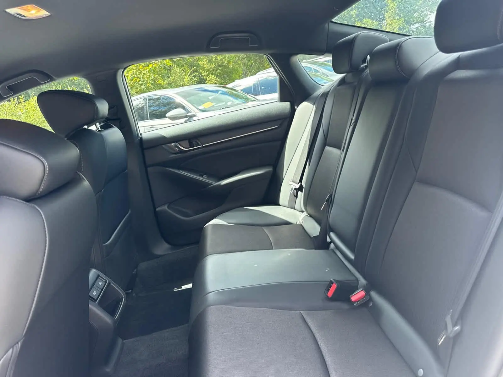 2022 Honda Accord Sport photo 31