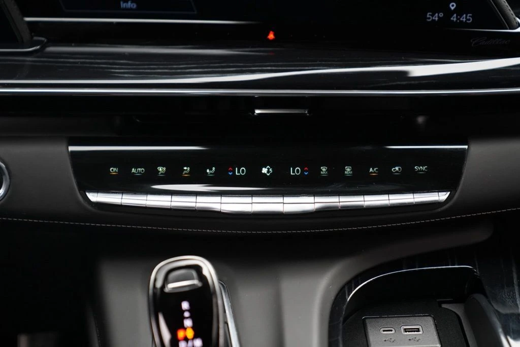 2023 Cadillac Escalade V-Series - Photo 44