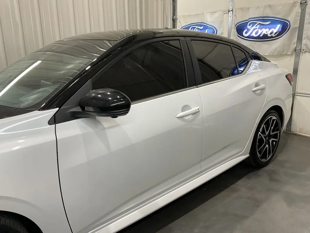 2024 Nissan Sentra SR photo 5