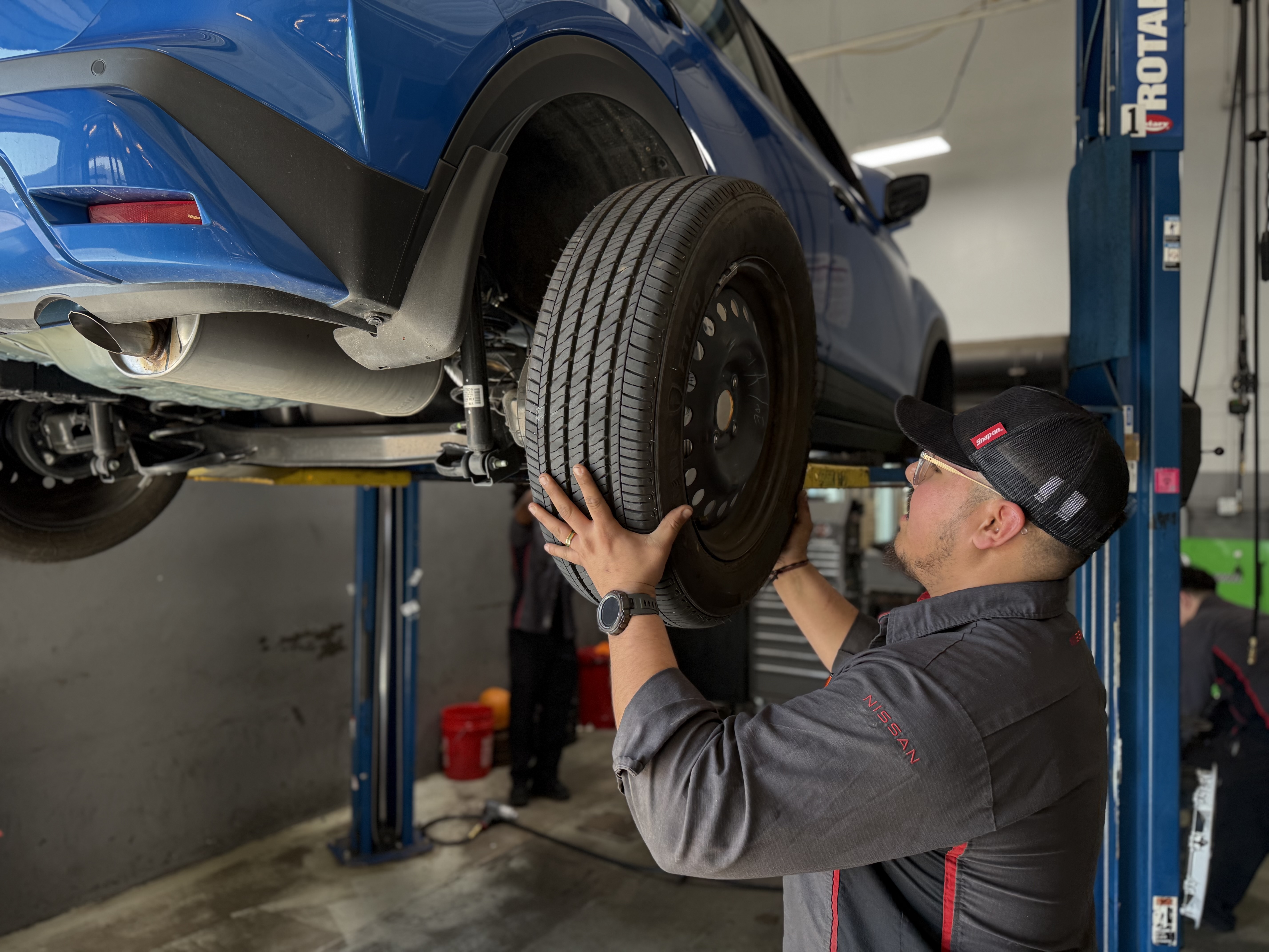 Nissan offers a tire price match guarantee. Bring a competitor's quote and receive an additional 5% credit on select eligible tires. Terms and conditions apply. Visit your local Nissan dealer for more details.