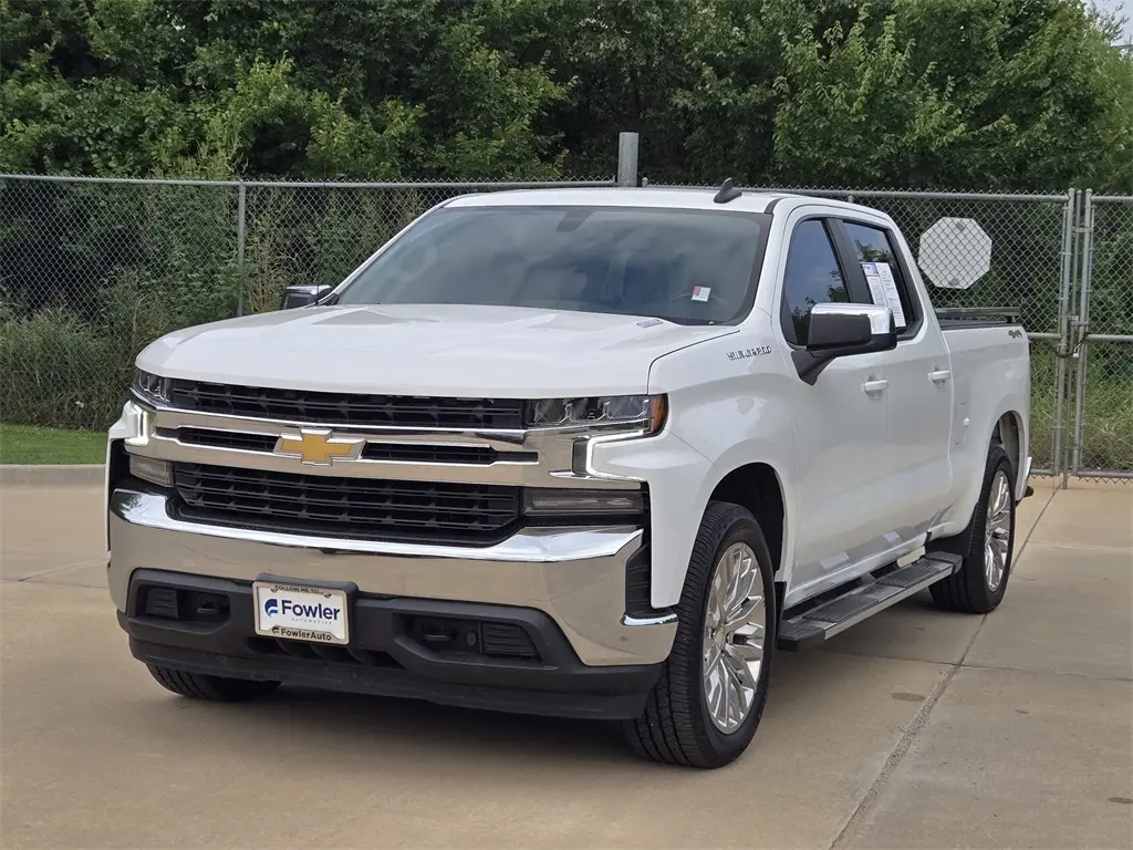 2021 Chevrolet Silverado 1500 LT photo 3