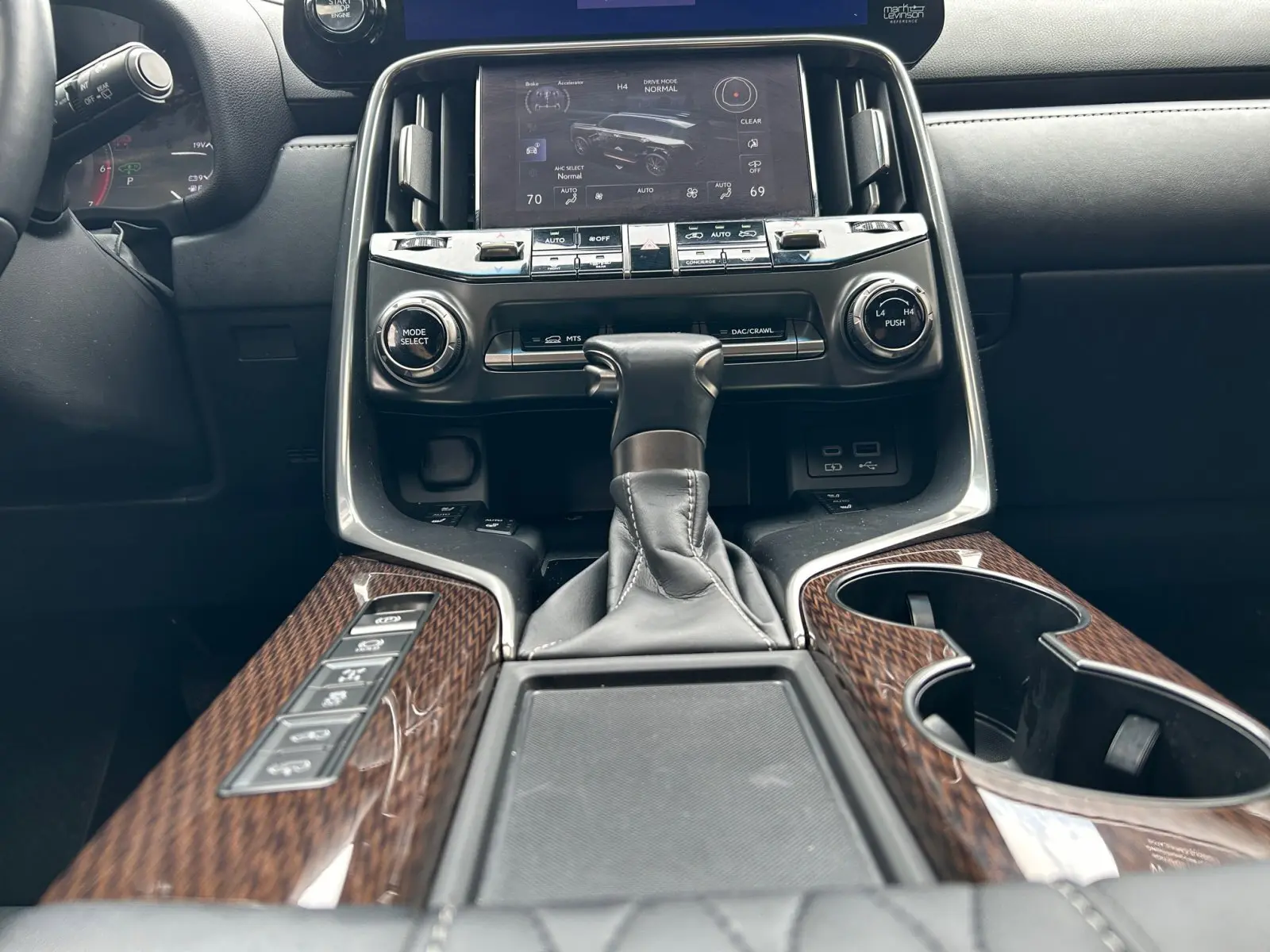 2023 Lexus LX 600 Ultra Luxury photo 11