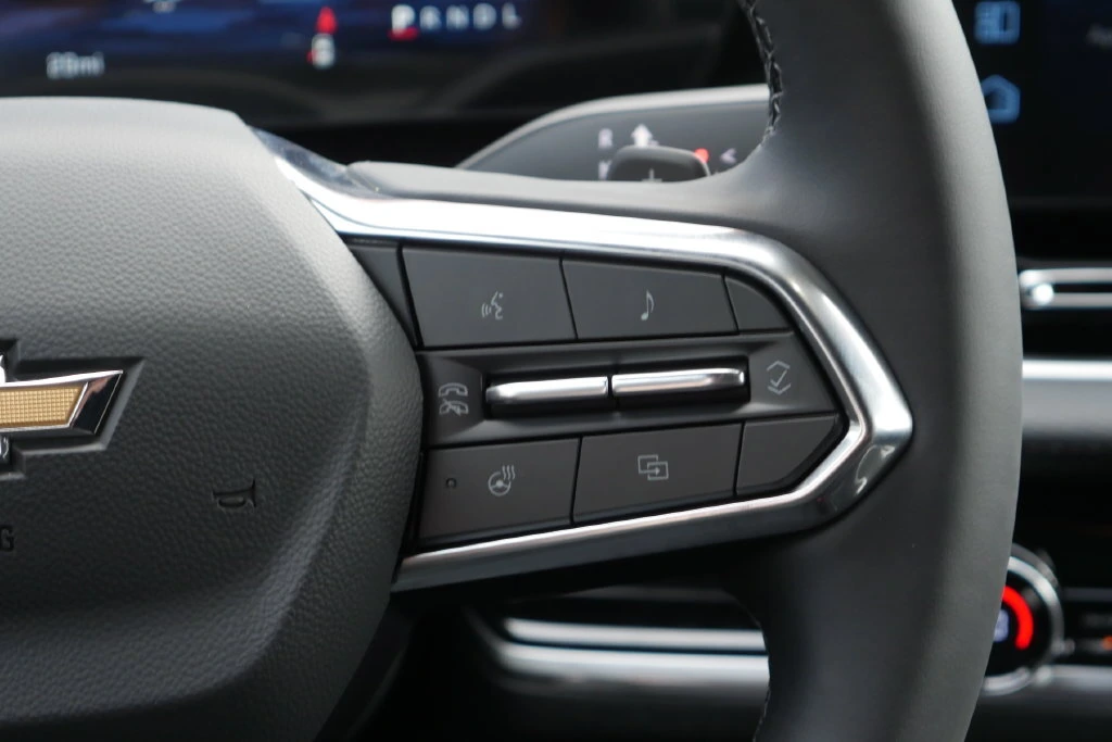 2027 Chevrolet Equinox LT - Photo 16