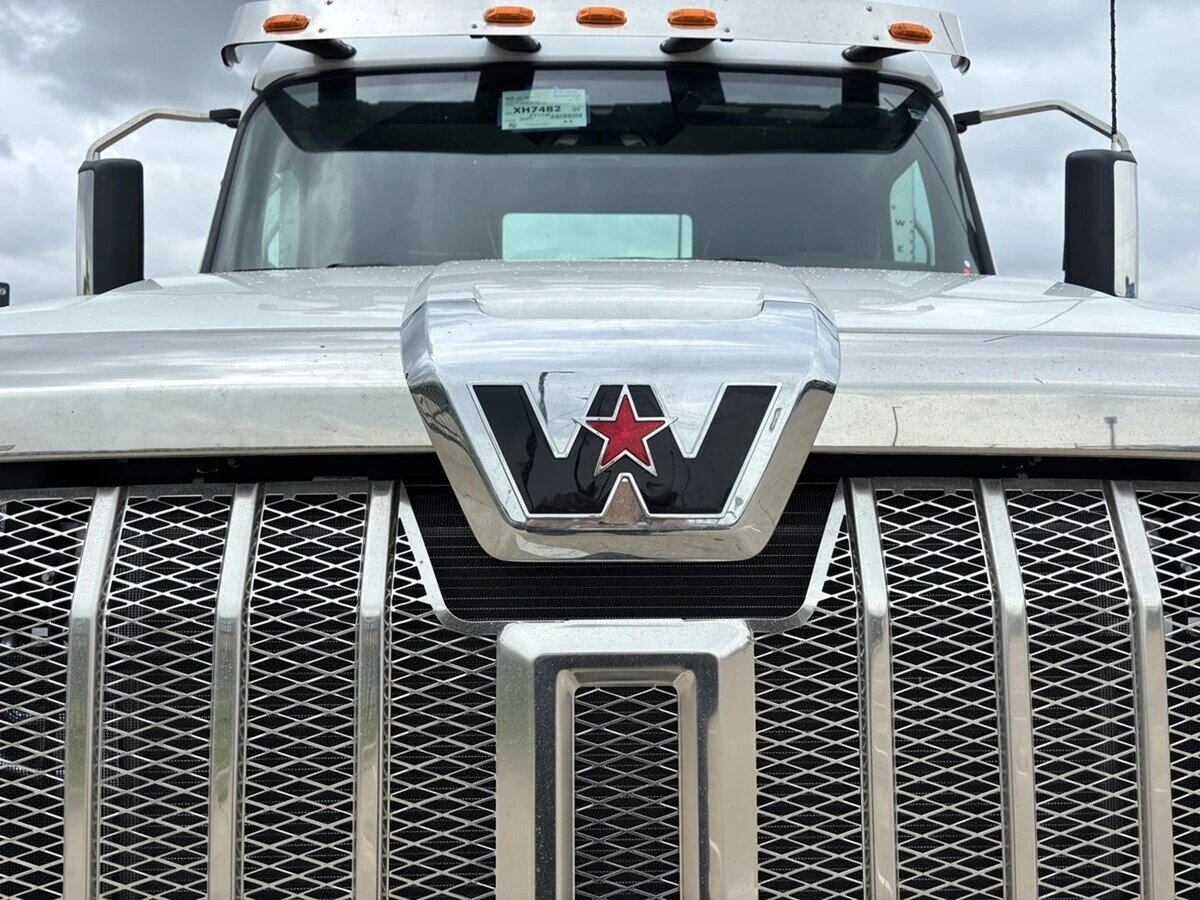 2027 Western Star 49X — photo 3