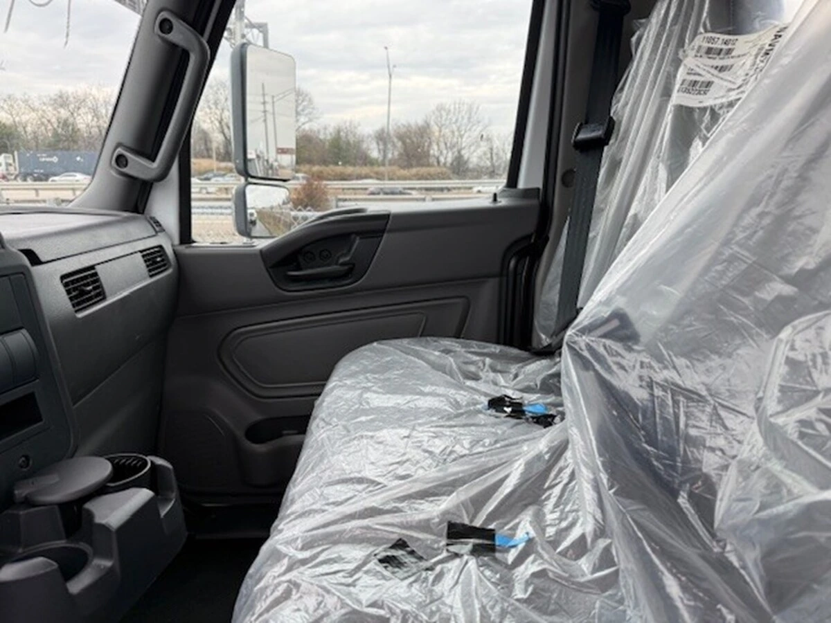 2025 International MV - image 11