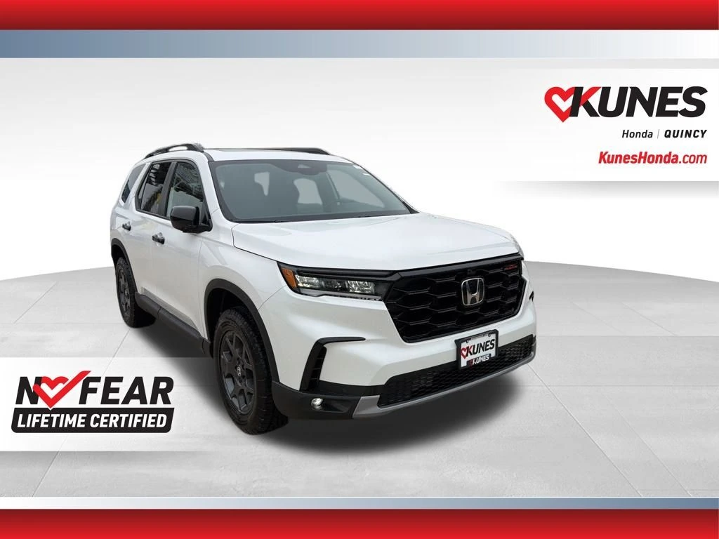 2025 Honda Pilot TrailSport's photo