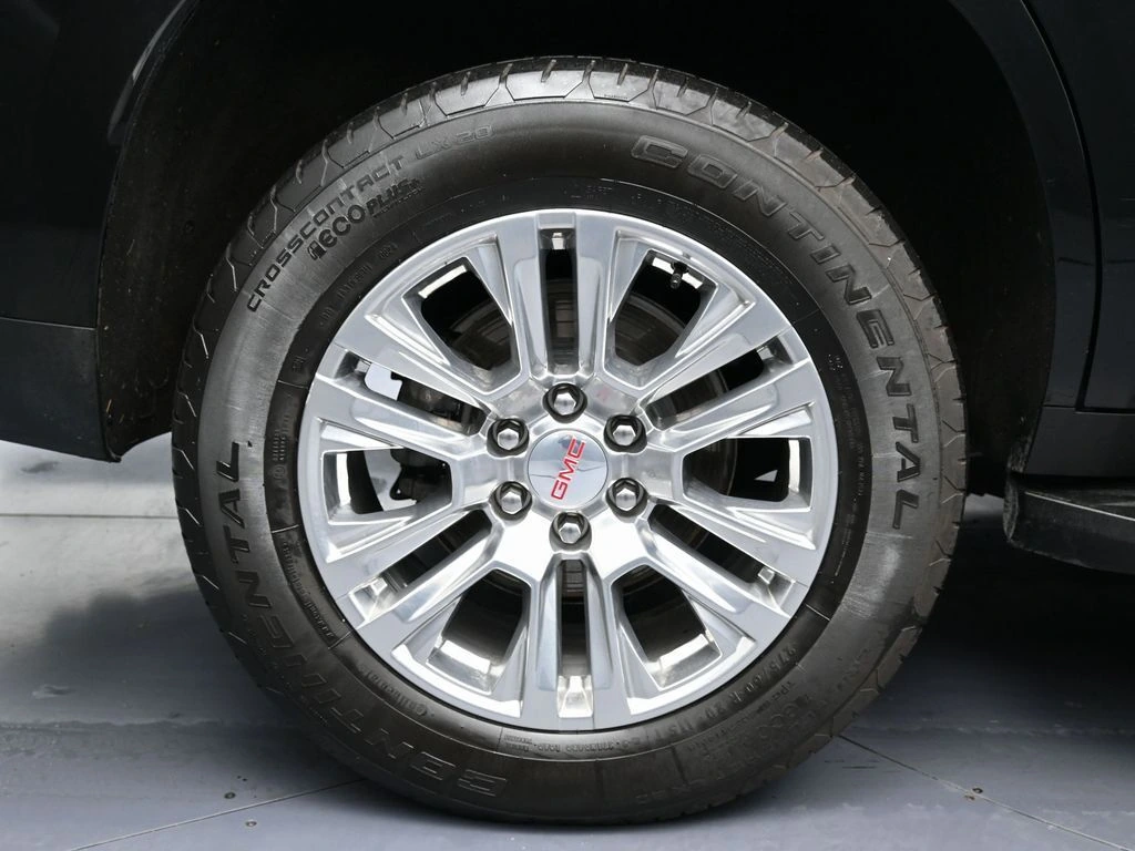 2024 GMC Yukon Denali - Photo 38