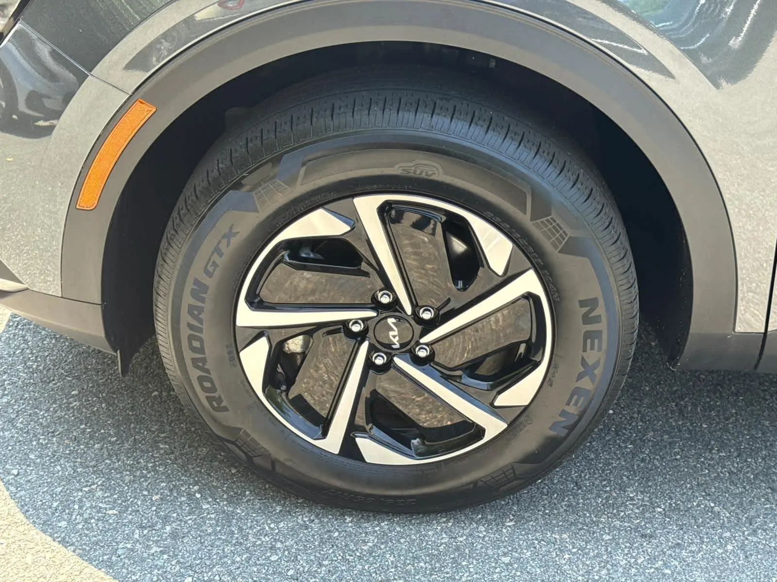 2023 Kia Sportage Hybrid LX photo 9