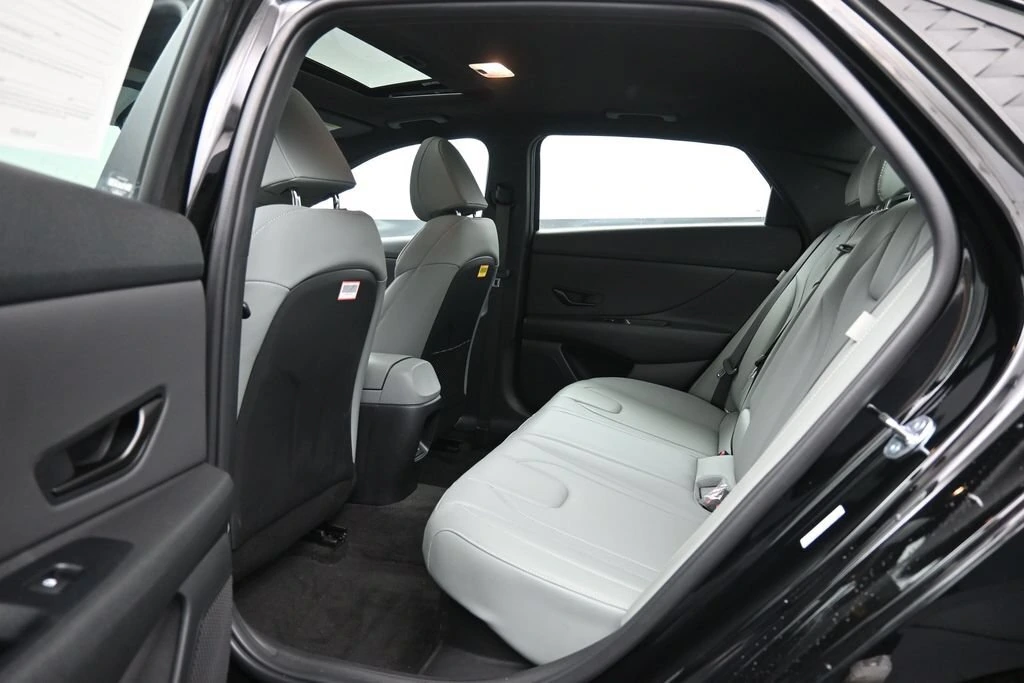 2026 Hyundai Elantra Limited - Photo 25