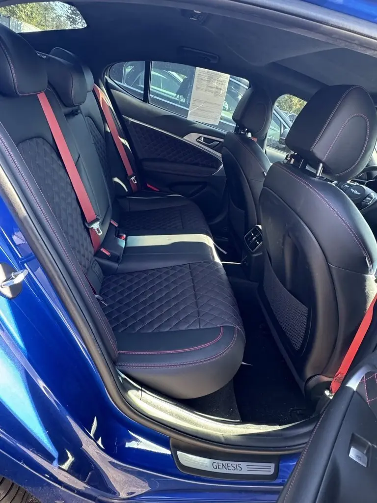 2023 Genesis G70 Advanced 3.3T Sport Prestige photo 14