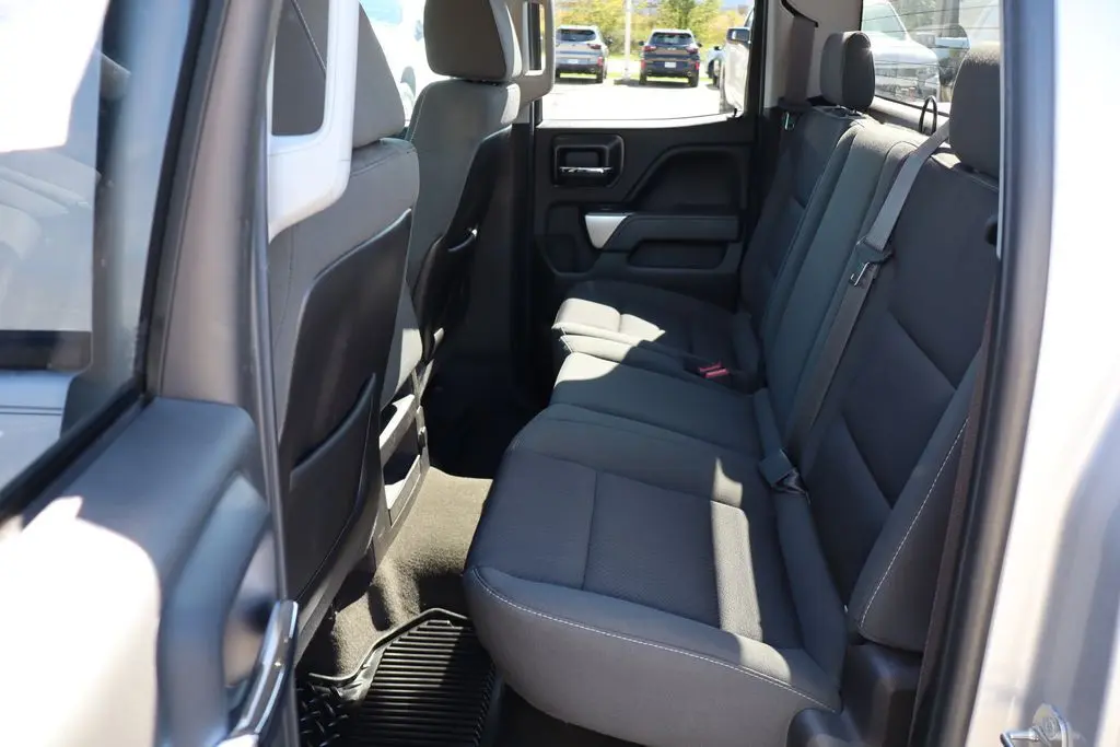 2015 Chevrolet Silverado LT photo 36