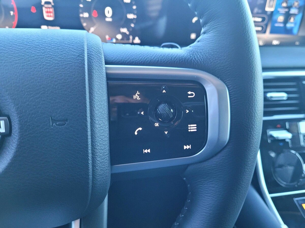 2026 Nissan Armada SV - Photo 22