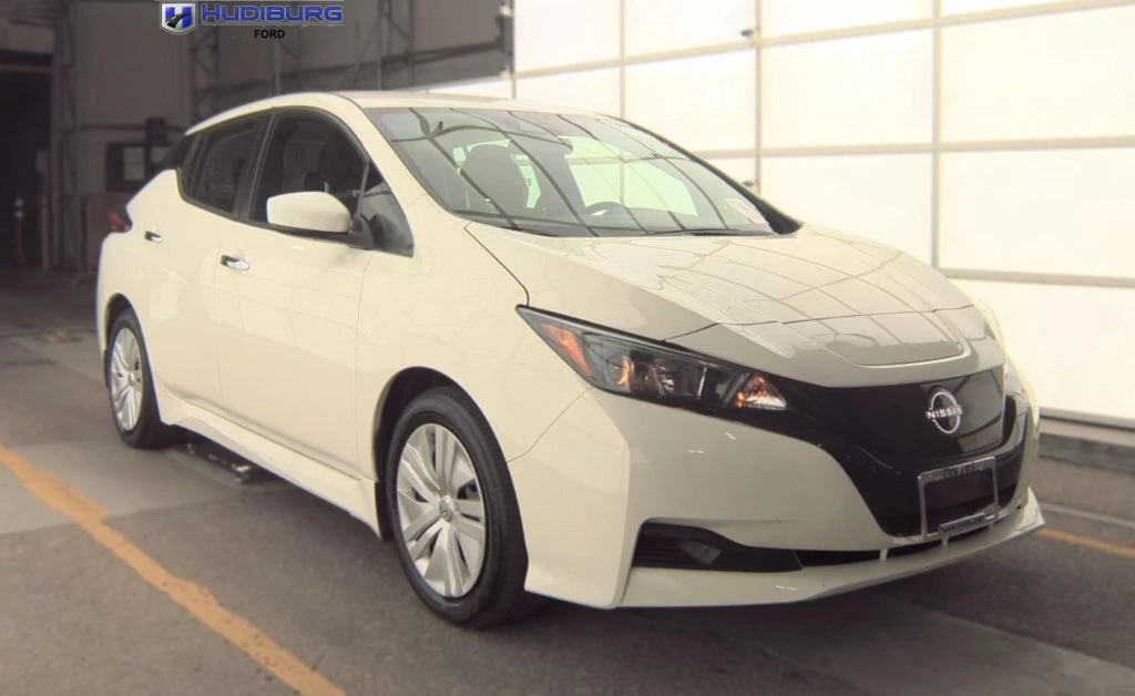 2025 Nissan Leaf