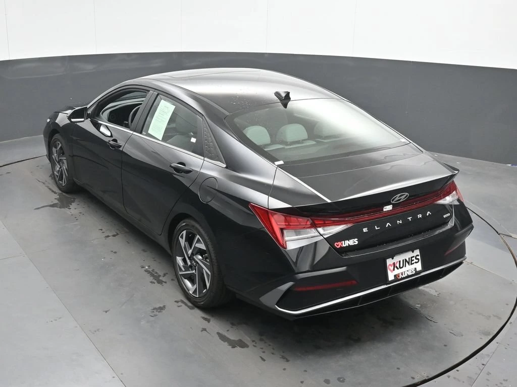 2026 Hyundai Elantra Limited - Photo 39