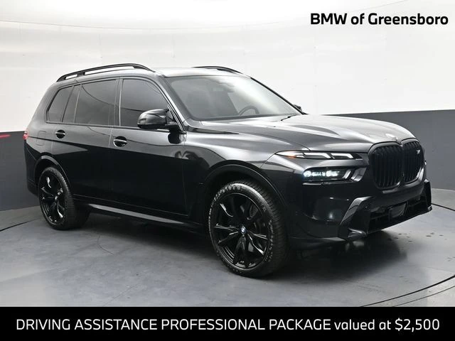 2025 BMW X7 M60i's photo