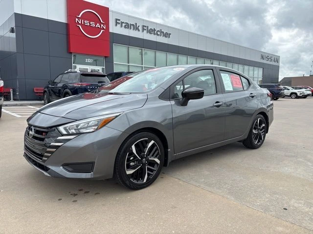 2025 Nissan Versa 1.6 SR CVT's photo