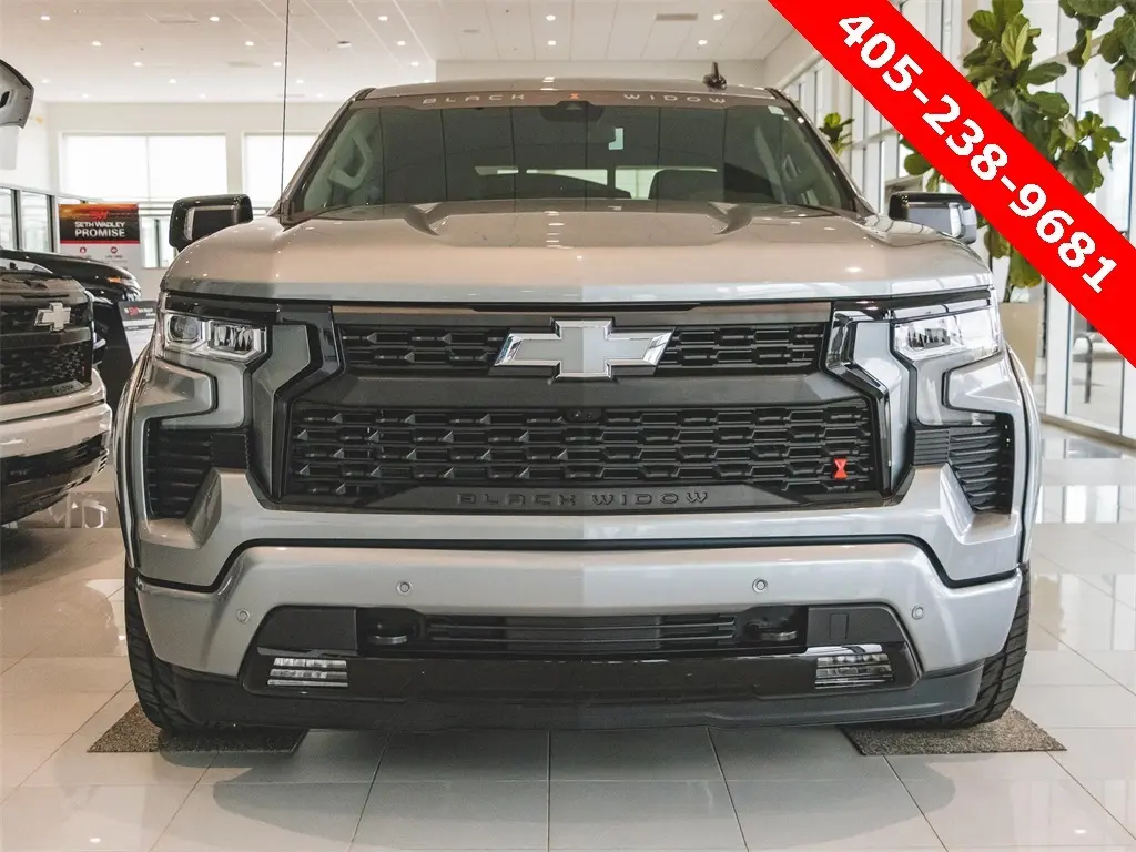 2025 Chevrolet Silverado 1500 RST photo 3