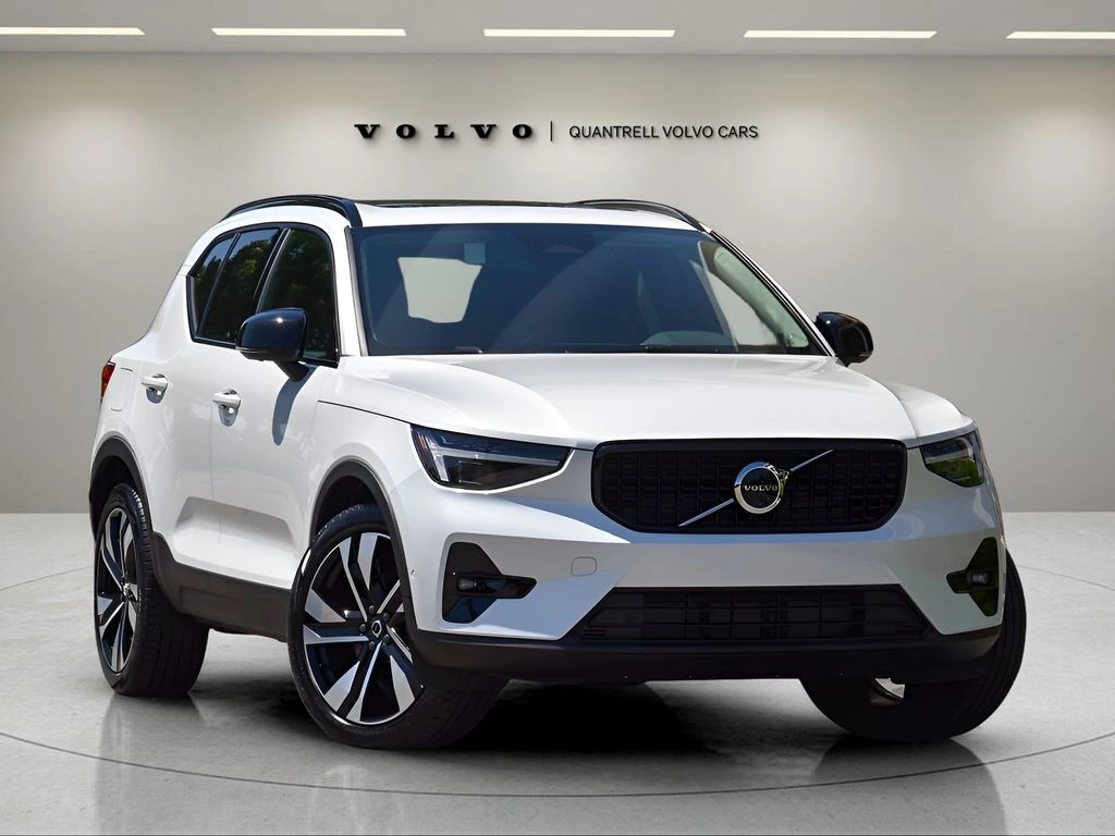 2025 Volvo - image 1