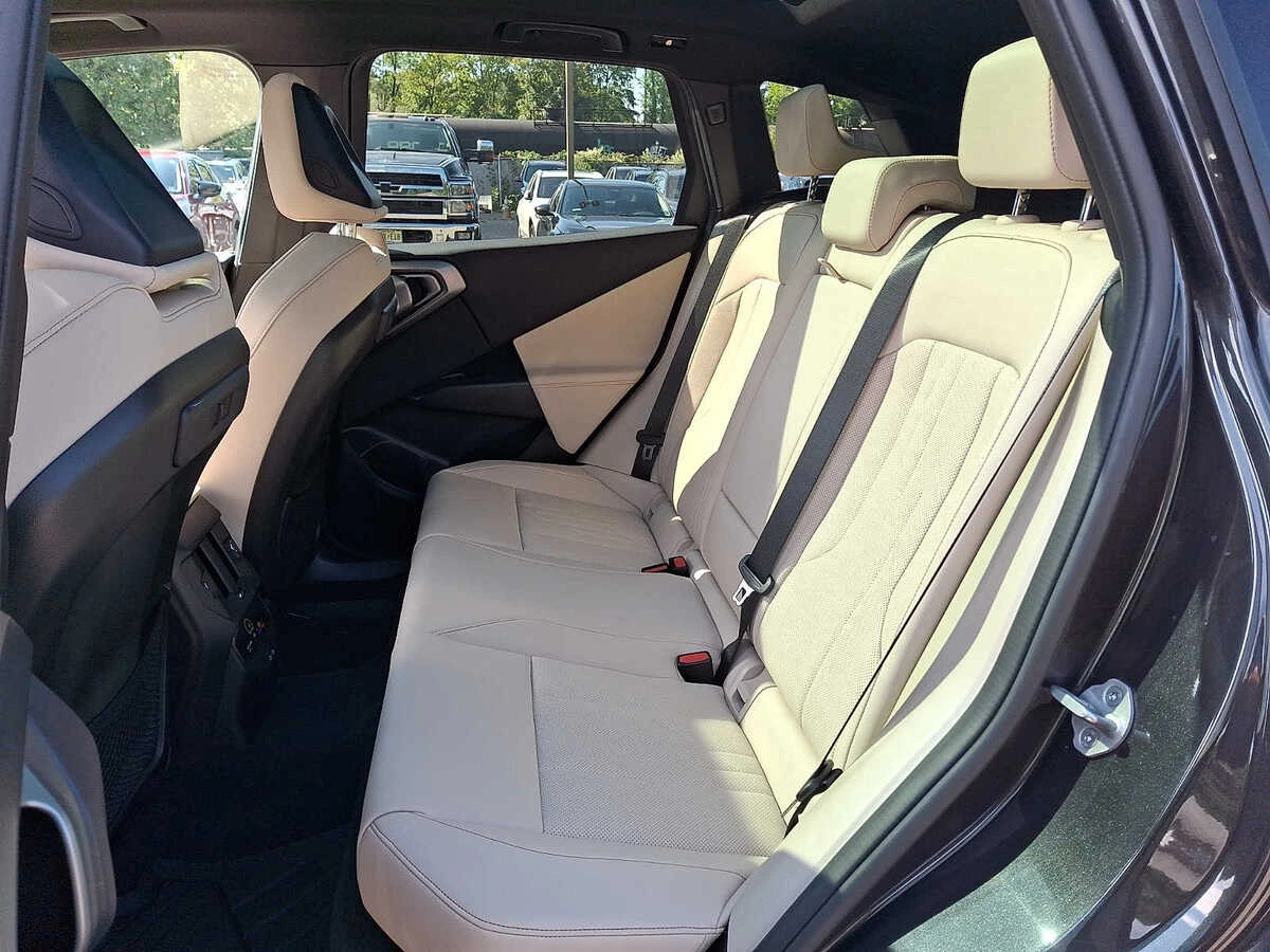 2026 BMW X3 30 - Photo 8