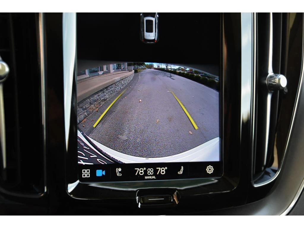 2023 Volvo - image 24