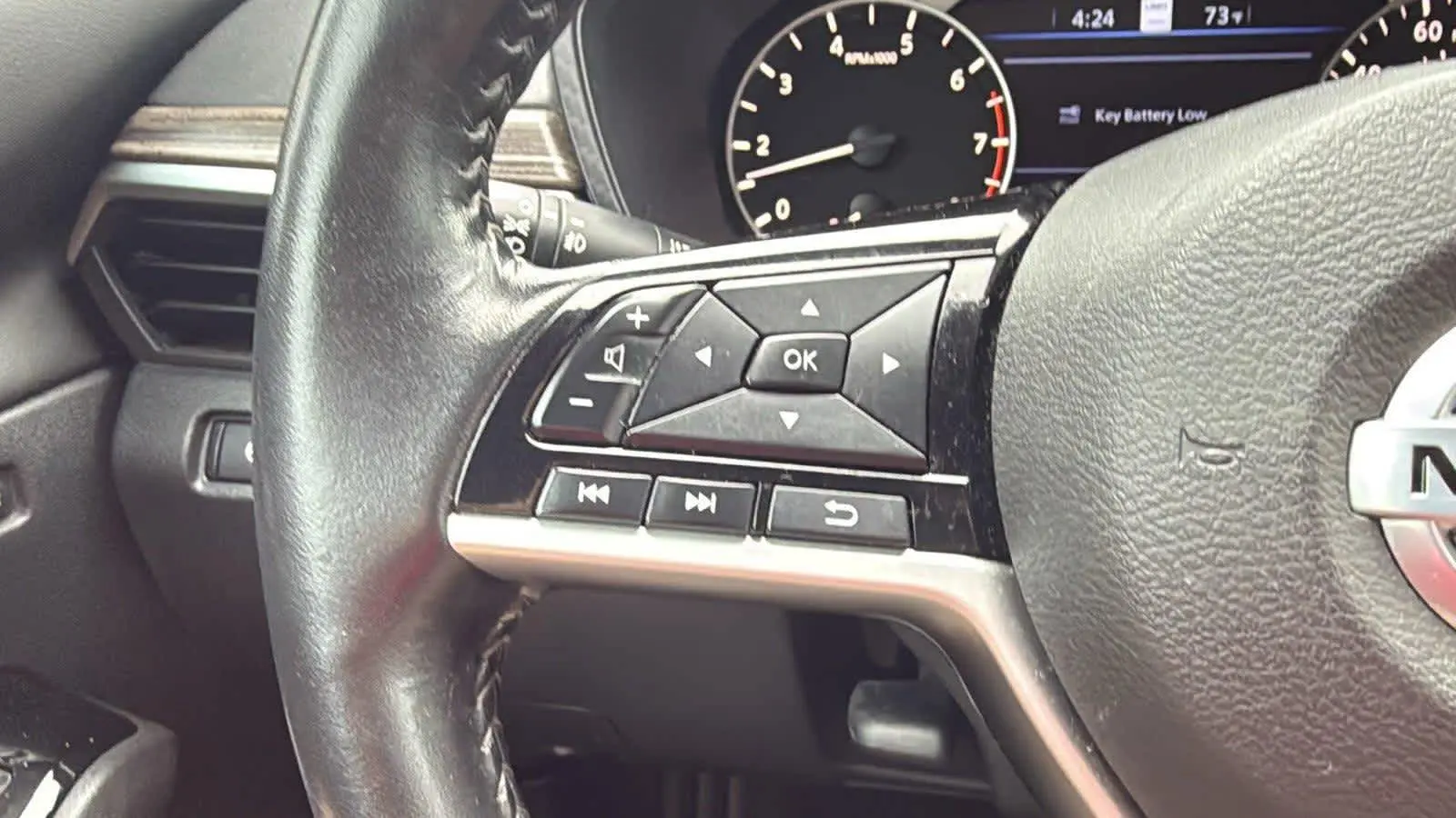 2022 Nissan Altima 2.5 Platinum photo 12