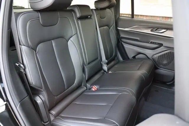 2025 Jeep Grand Cherokee Limited photo 35