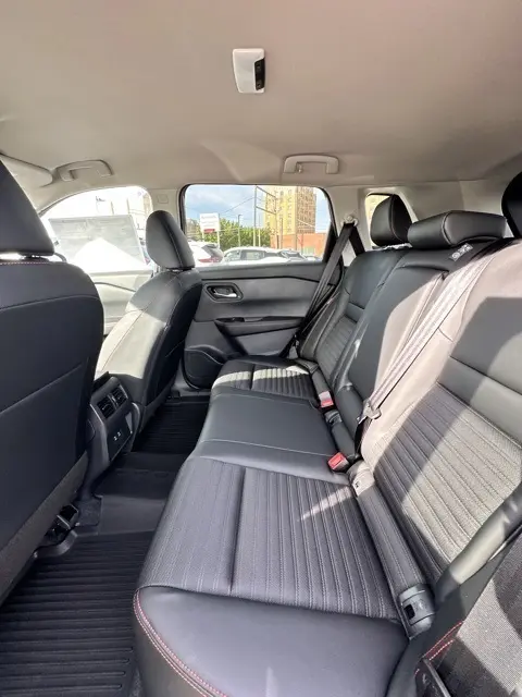 2026 Nissan Rogue SV photo 23