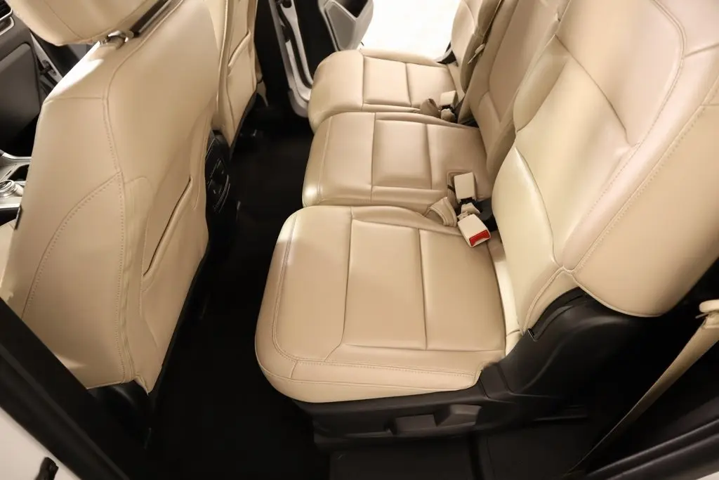 2024 Ford Explorer XLT photo 11