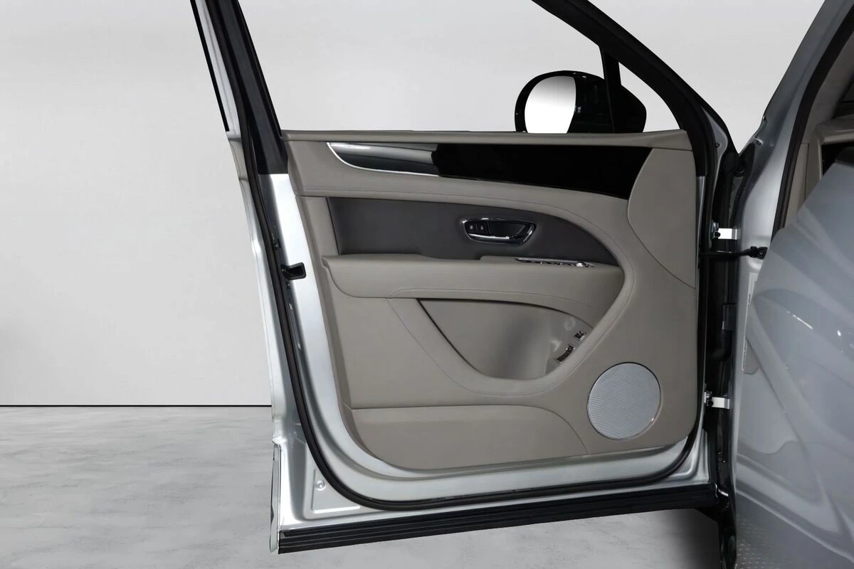 2022 Bentley Bentayga S - Photo 22