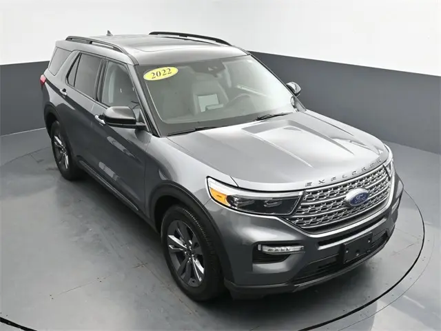 2022 Ford Explorer XLT Sport photo 19