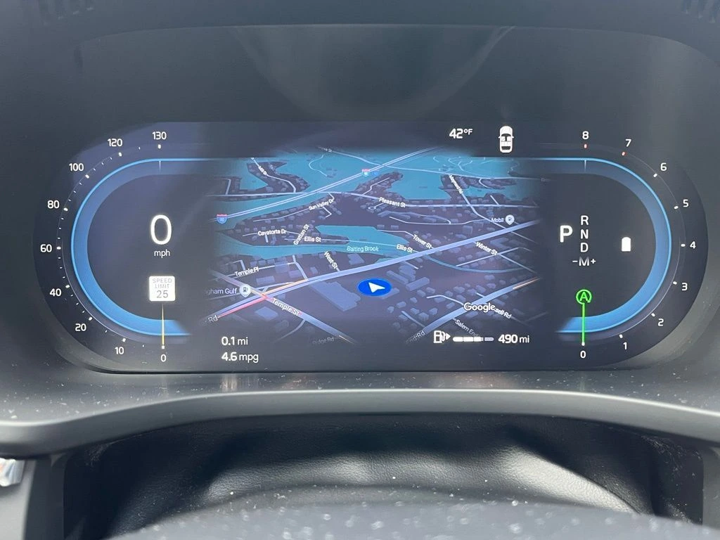 2025 Volvo - image 14