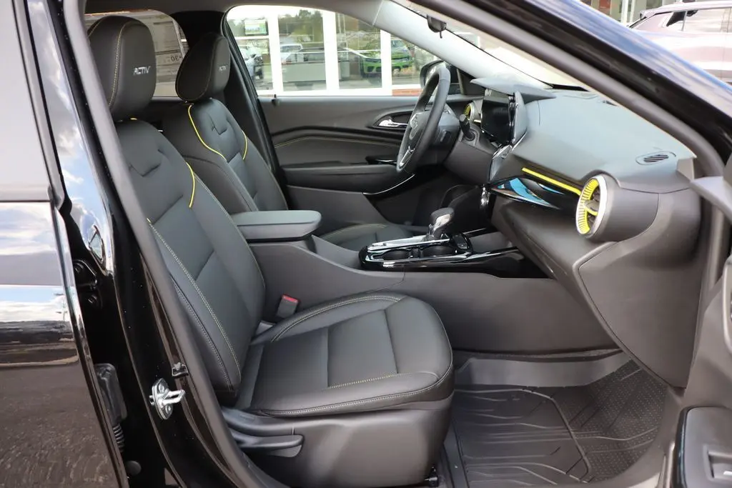 2025 Chevrolet Trax ACTIV photo 34