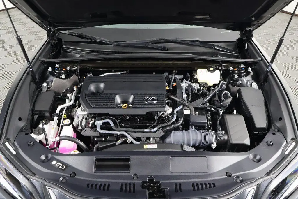 2025 Lexus ES 300h Base photo 14