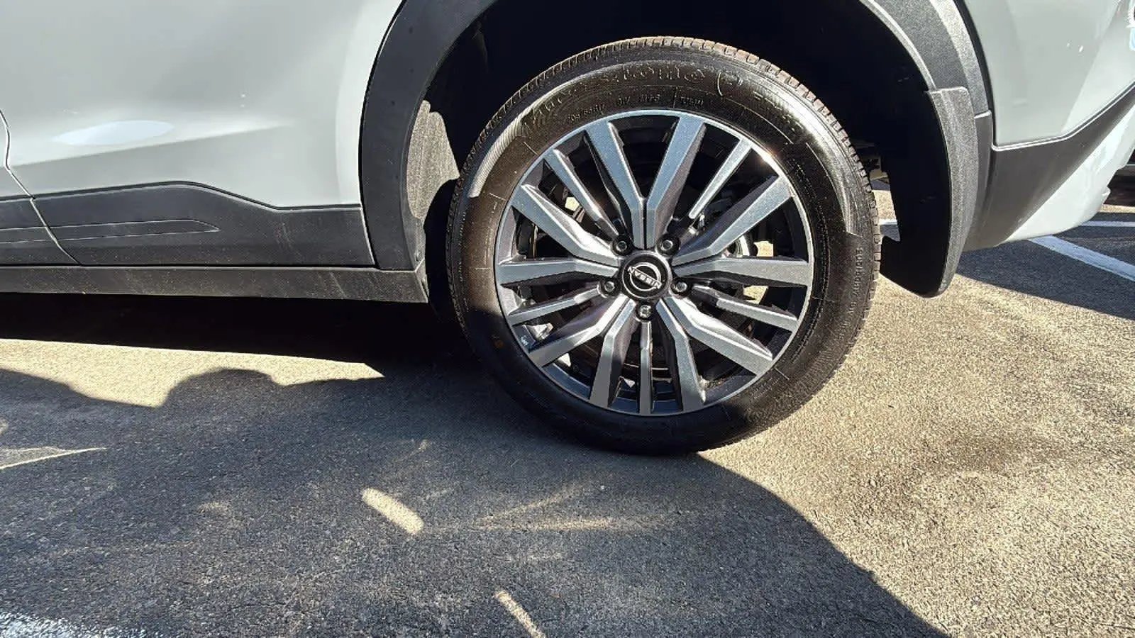 2024 Nissan Kicks SV photo 7