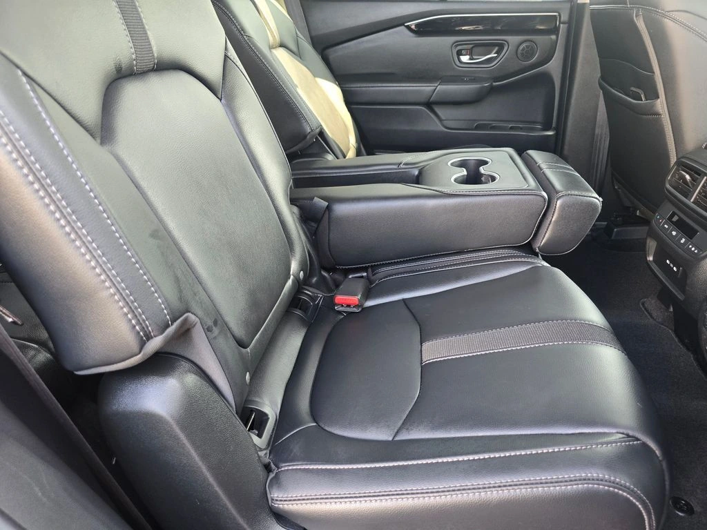 2025 Honda Pilot Touring - Photo 14