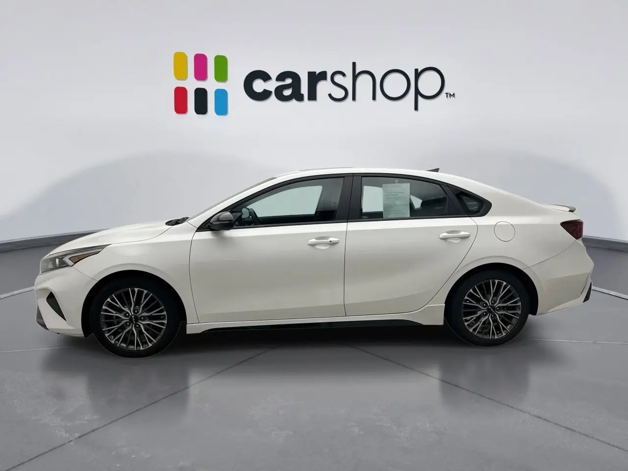 2023 Kia Forte GT-Line photo 2