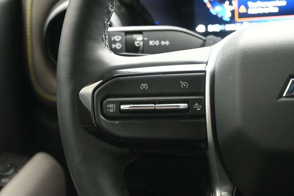 2024 Chevrolet Colorado ZR2 - Photo 17