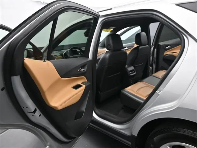 2020 Chevrolet Equinox Premier photo 12