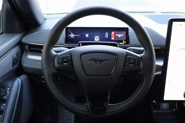 2025 Ford Mustang Mach-E GT - Photo 27