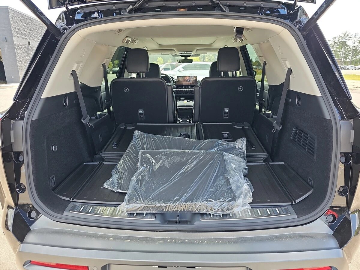 2026 Nissan Pathfinder Platinum - Photo 17