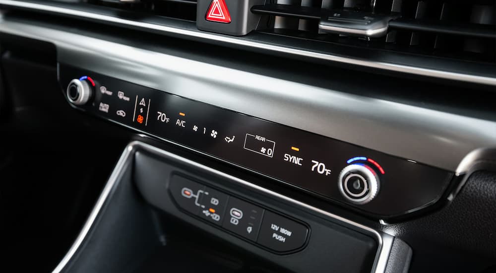 Temperature settings in a 2026 Kia Carnival