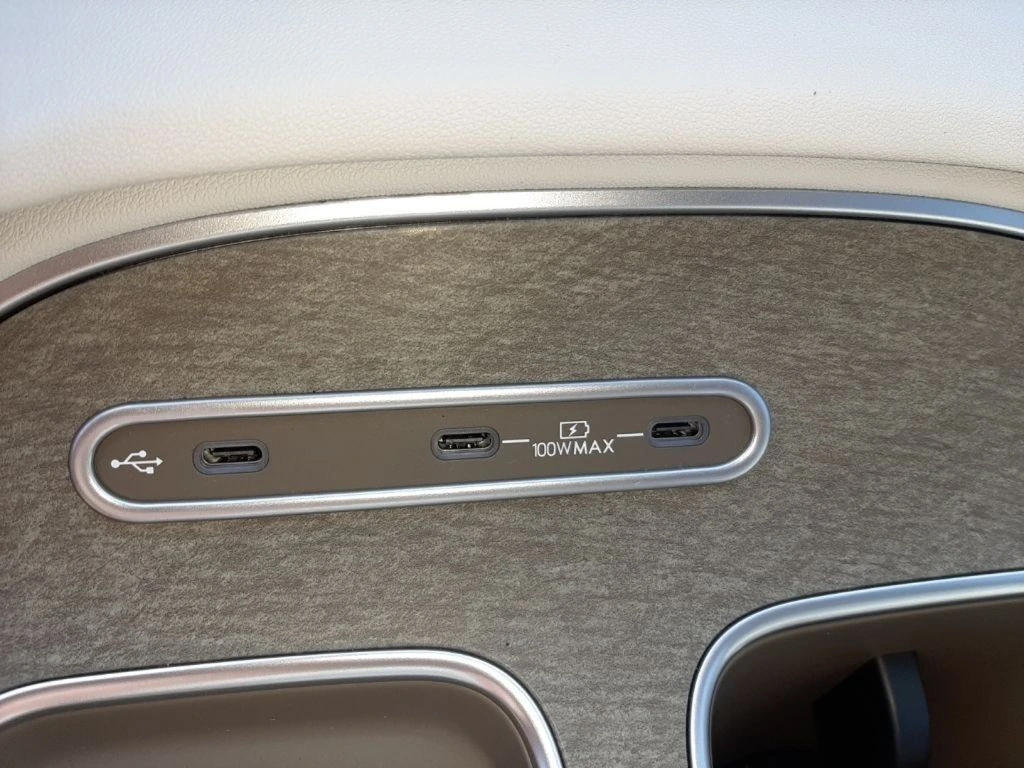 2026 Hyundai Palisade Limited - Photo 25